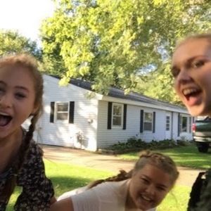 Meet your Posher, Savannah